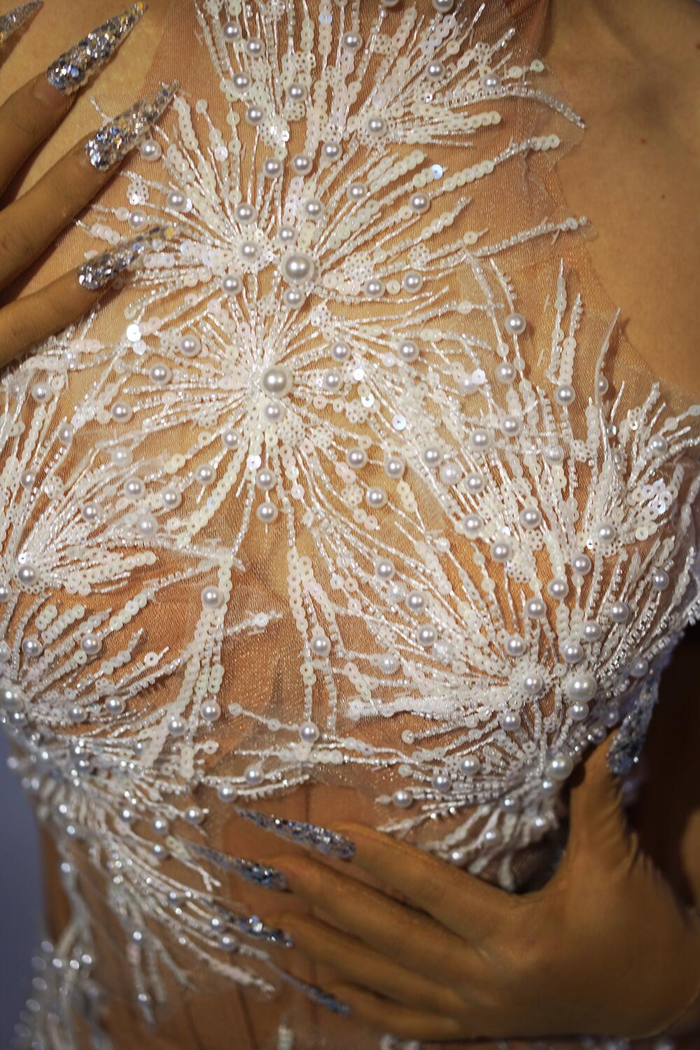 Sparkly Rhinestones Pearls Sno - Woman Formal Wear 评论和价格