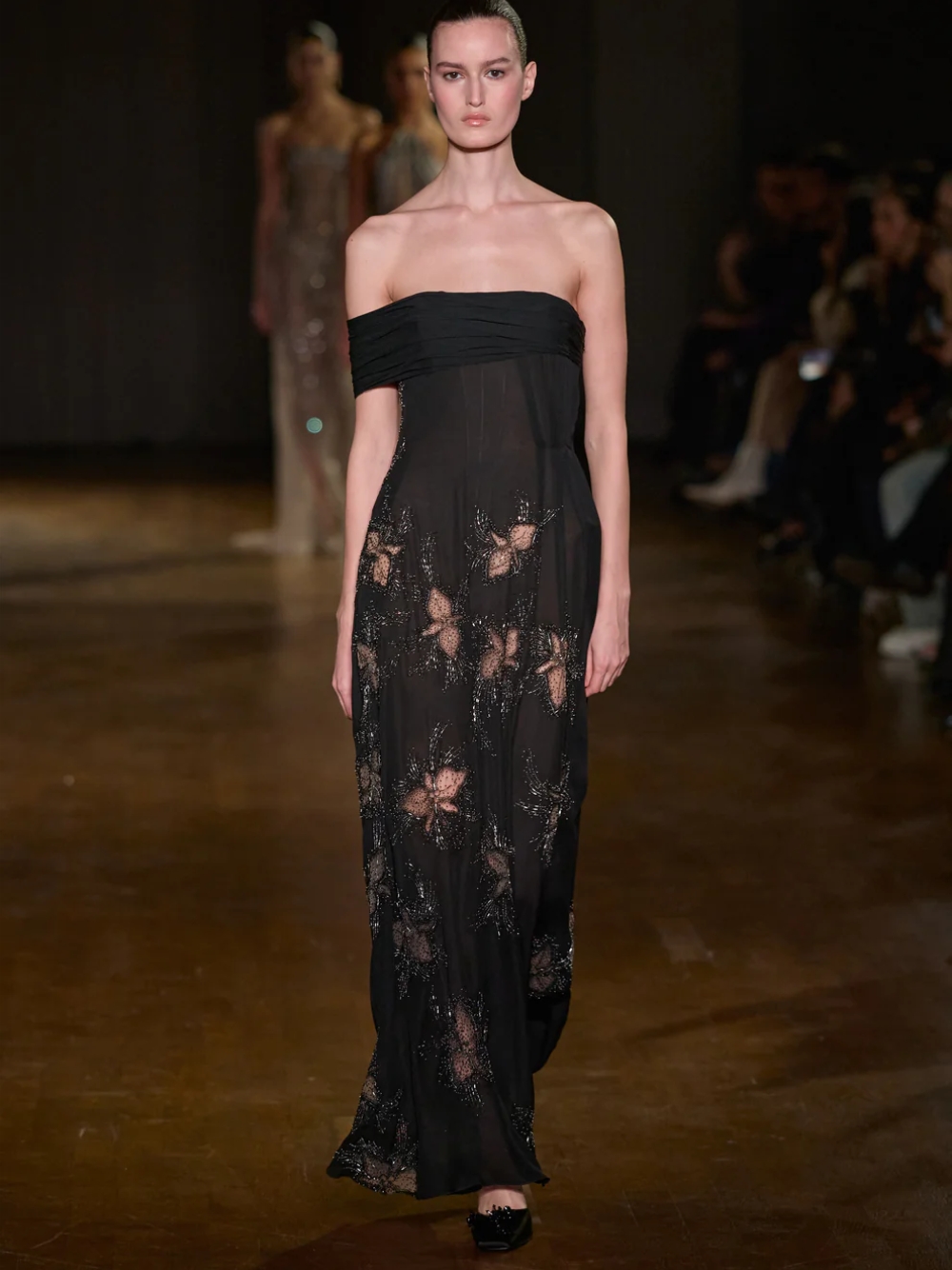 Black One Shoulder Evening Dre - Women Formal Wear Dubai 评论和价格